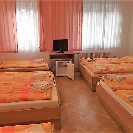 Auberge de jeunesse Youth Nika
