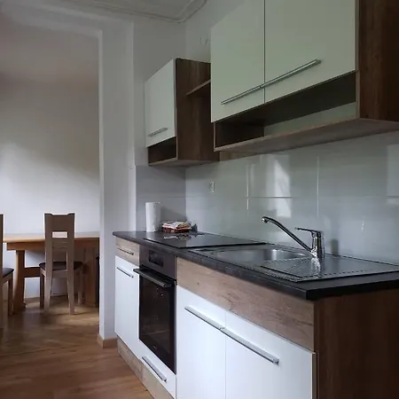 尼卡青年旅舍 旅馆 克拉尼斯卡戈拉