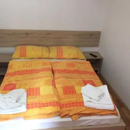 尼卡青年旅舍 旅馆 *