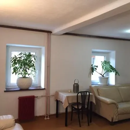 尼卡青年旅舍 * 克拉尼斯卡戈拉